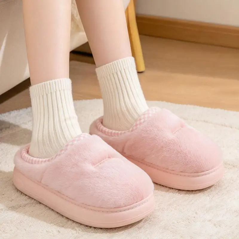 Lovely Fluffy Plaid Thick Soled House Slippers 2026 Winter Warm Short Plush Slippers Women Non Slip Soft Sole Cotton Slide Shoes