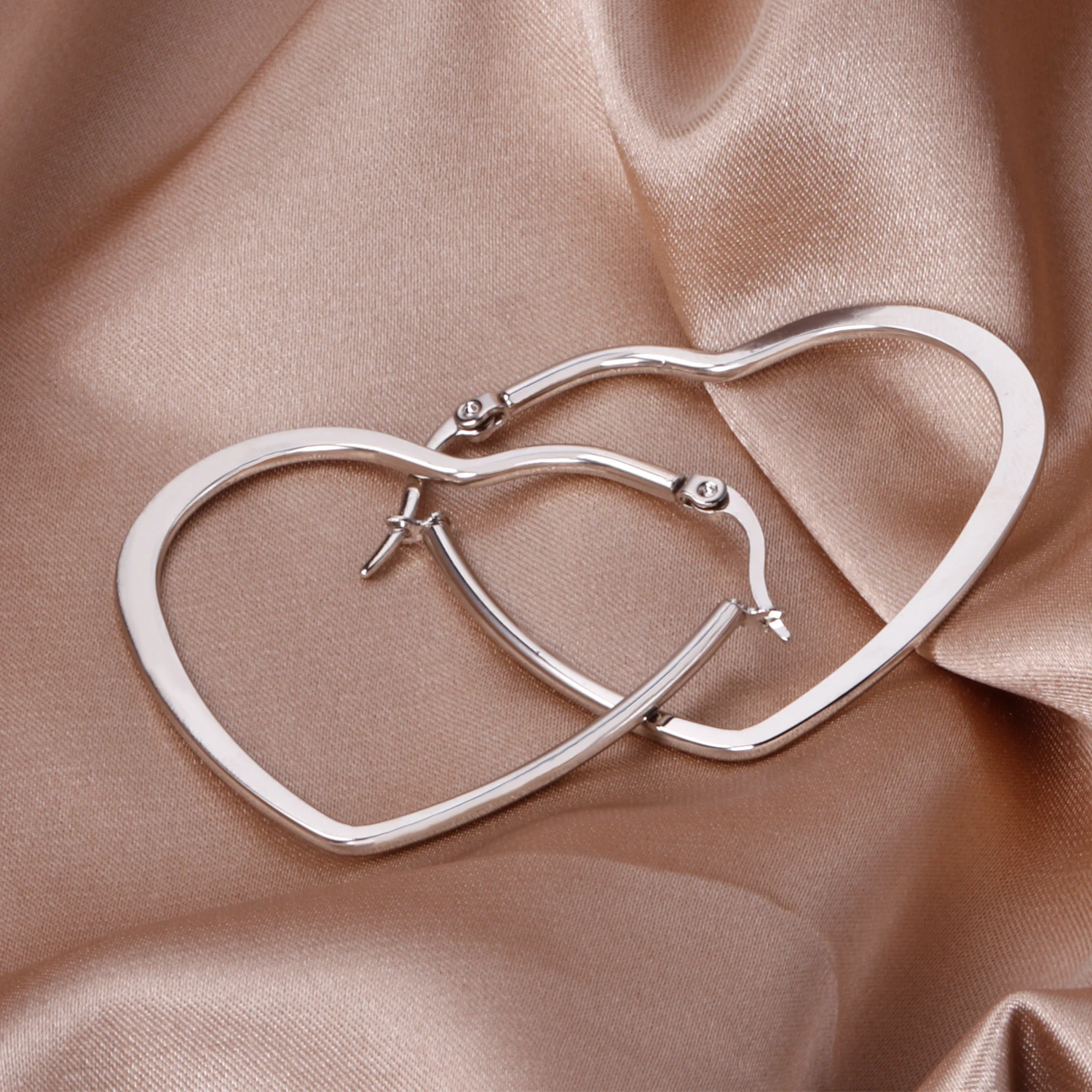 LUXUKISSKIDS Heart Shape Hoops Simple Stainless Steel Earrings 25mm Big Circle Clips for Women Fashion Jewelry Golden brinco New