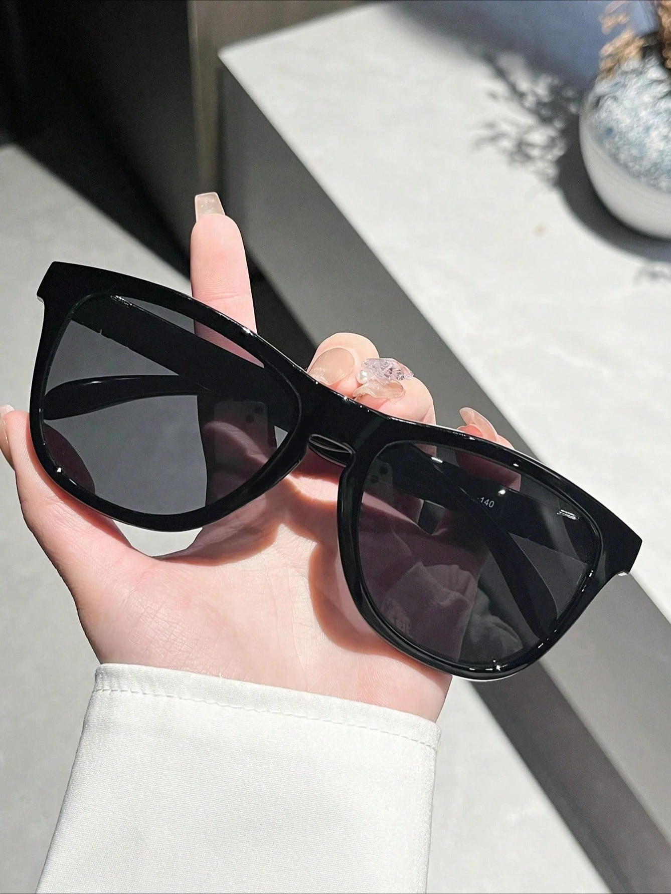 نظارات شمسية مربعة كلاسيكية للسفر باللون الأسود الأكثر مبيعًا للجنسين
