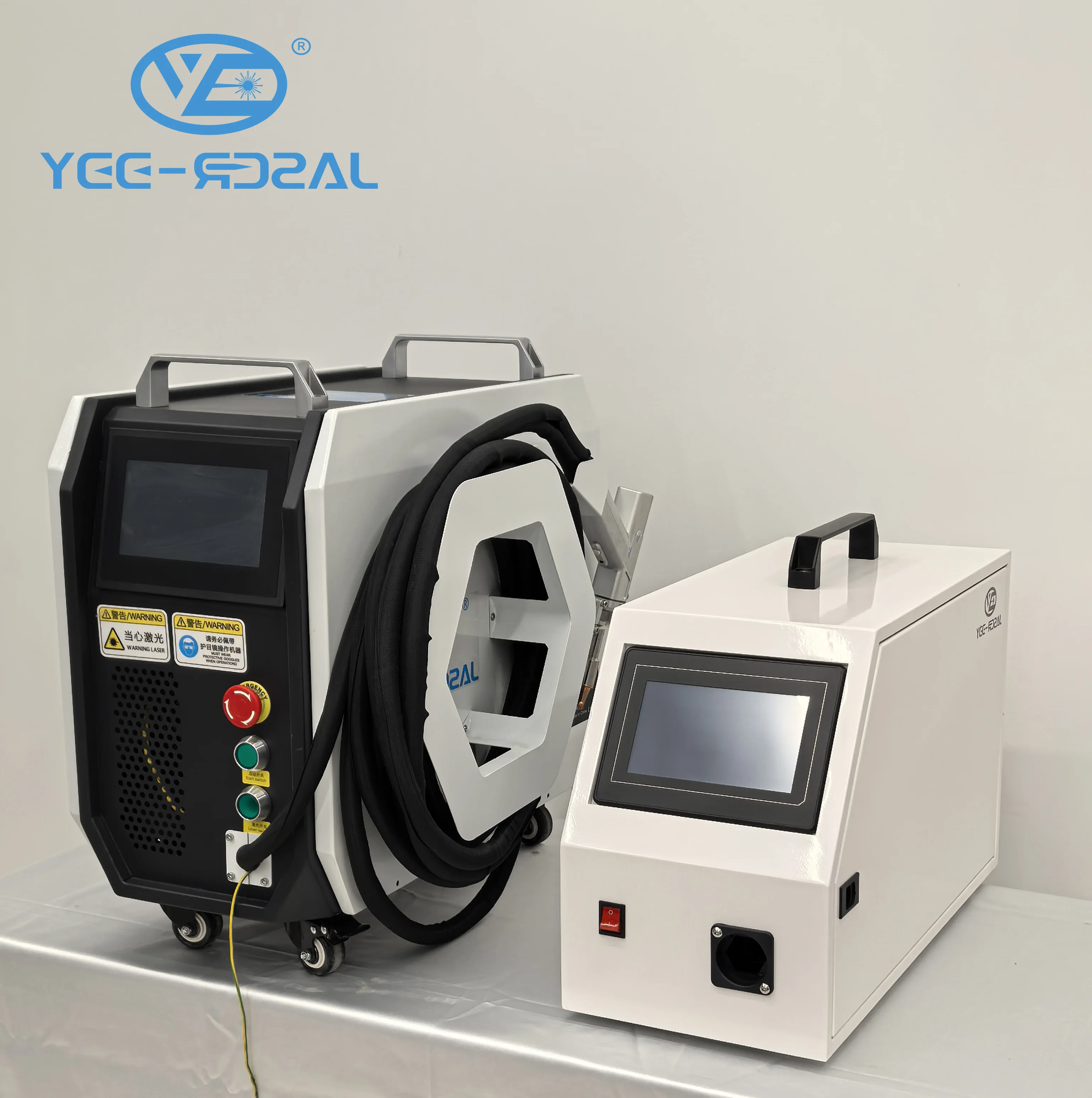 Portable Handheld Fiber Laser Welding Machine 4 in 1 for Metal Easy to Operate with Max Laser Source for Restaurants