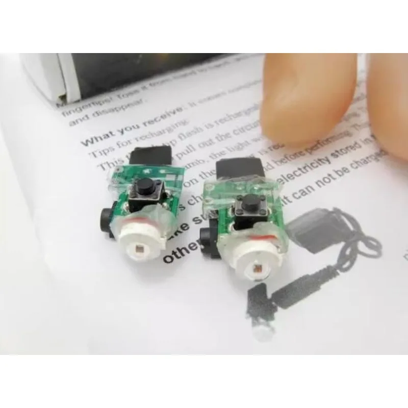 

Профессиональный набор световых пар, волшебный трюк, изгиб и разбивающий свет, светящийся НЛО, сцена, крупный план, визуальная иллюзия, волшебный реквизит, фокусник