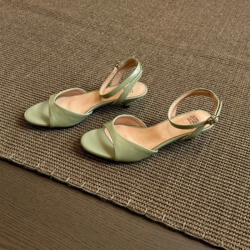 Damen-Sandalen für den Sommer 2026: Neue Retro-Freizeitsandalen mit schlichtem, modischem und bequemem Tragekomfort für einen eleganten Auftritt