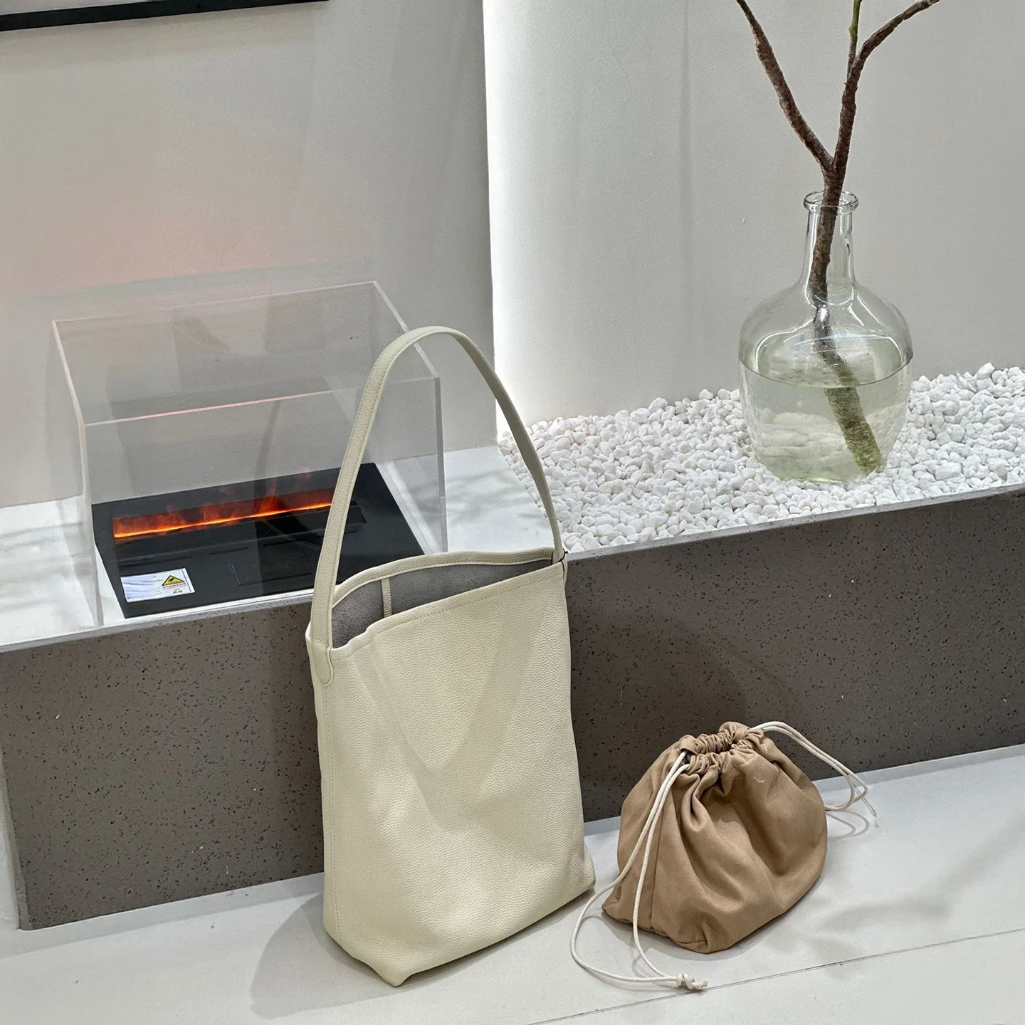 Thumbnail 4 - #29 Ranked Soft Leather Bucket Bags Picks in 2026