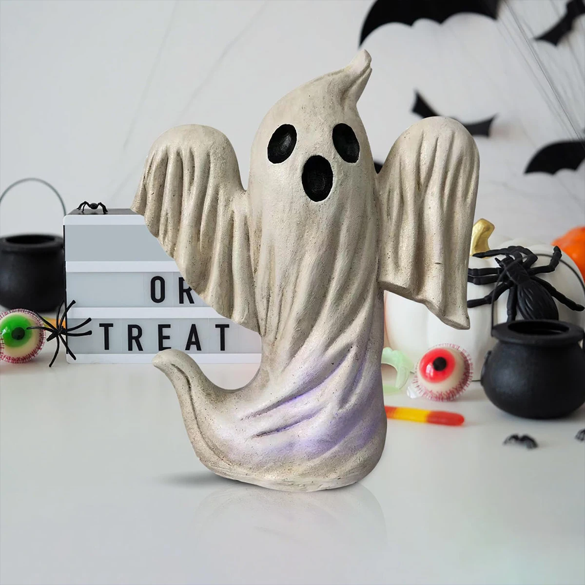 

Ghost Pumpkin Figurine Halloween Sculpture Resin Spooky Figure Prop Ornament Home Decoration for Bookshelf Windowsill Bedroom