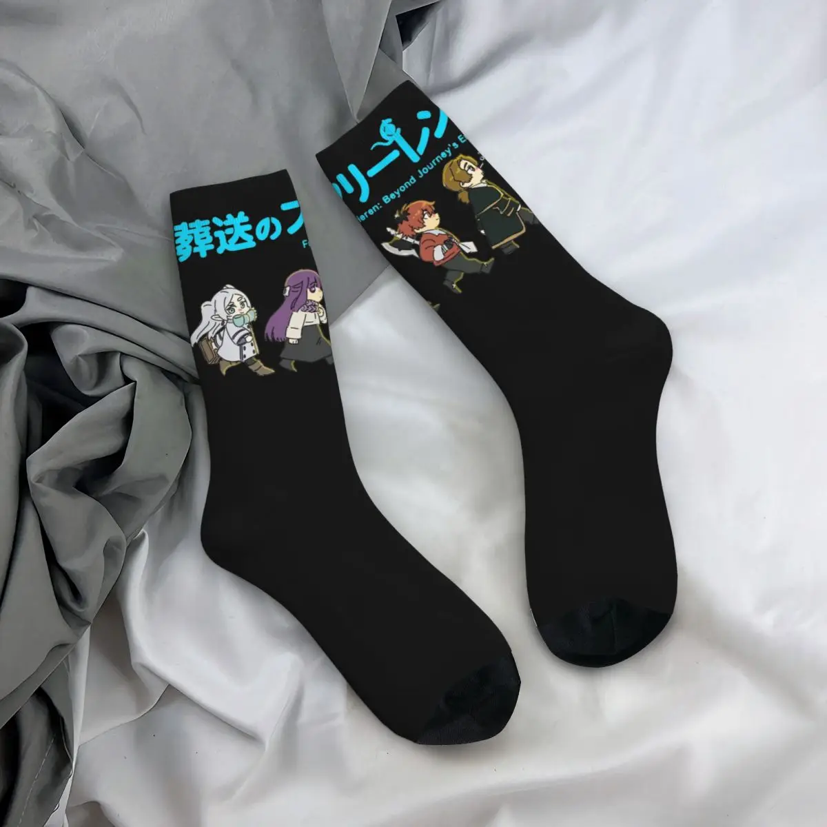 Frieren jenseits der Reise Ende Design Thema Crew Socken Merch für Männer atmungsaktive Socke