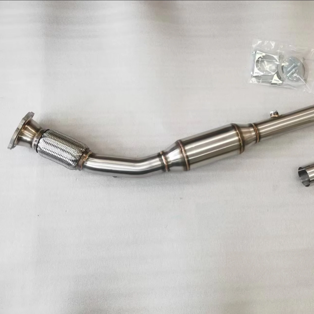 Exhaust Downpipes for V W Golf/Gti/Beetle 1.8T 99-05 with 200 Cell cat
