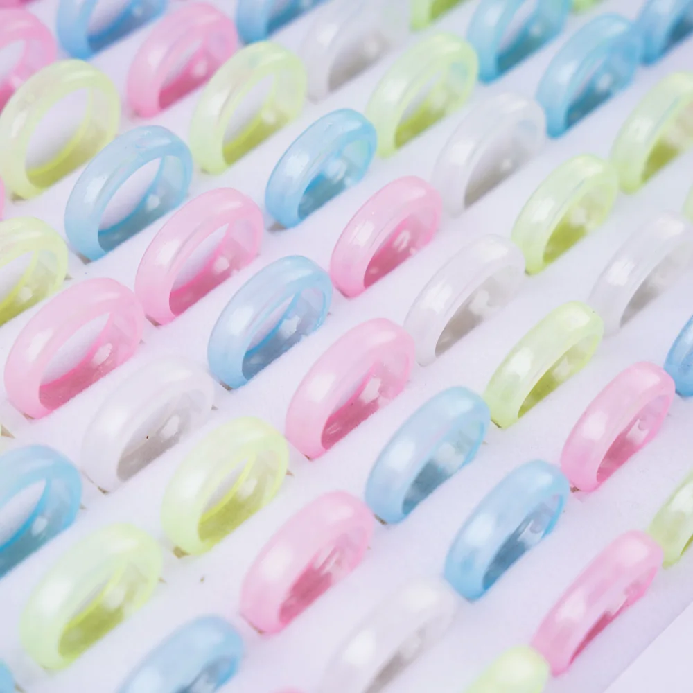 100pcs/lot Fashion Multicolor Luminous Glow In Dark Rings Jewelry For Women Wholesale Party Gifts view 4