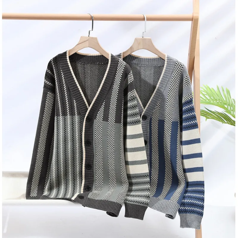 

Мужской вязаный кардиган свободного кроя в стиле кэжуал, осенне-зимняя новинка, универсальная ветровка в гонконгском стиле