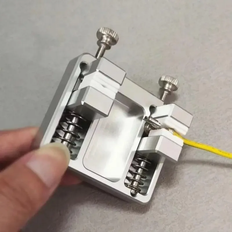 Adjustable Aluminum Welding Fixture Heavy-duty Soldering Station with Ceramic Clamp, Stable Wire Clamp for PCB Jewelry