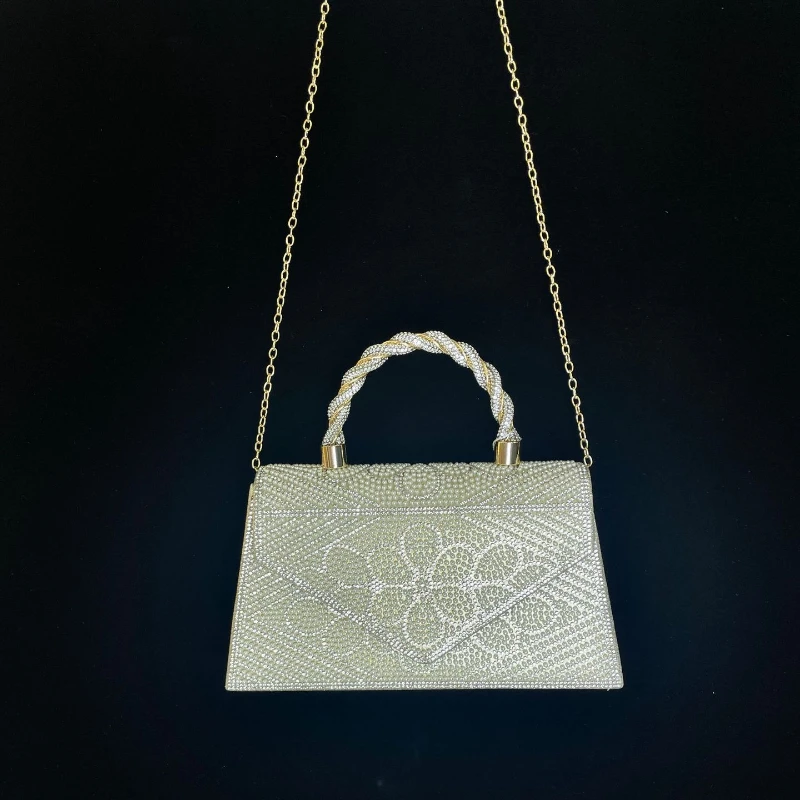 حقيبة مربعة صغيرة لؤلؤية مع حقيبة يد مأدبة مرصعة بالألماس حقائب كتف واحدة حقيبة عشاء مأدبة زفاف المشاهير من حجر الراين