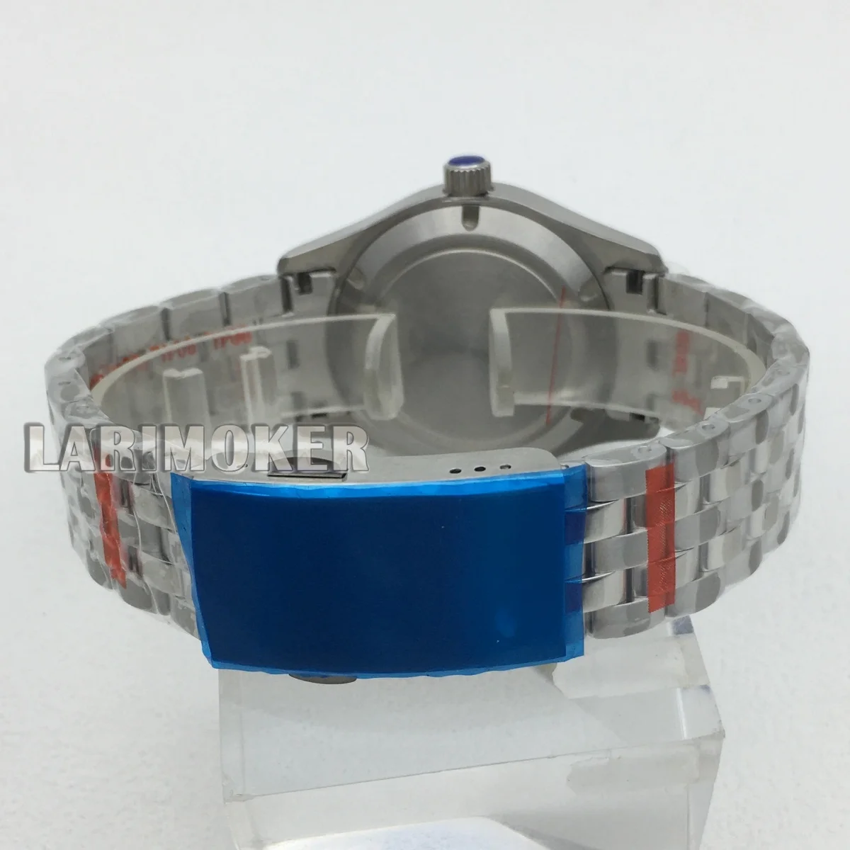 36mm 39mm シルバー ブラッシュド ケース ステンレススチール ブレスレット ドーム型サファイアガラス NH35A NH36A ETA2824 Miyota9015 ムーブメントに適しています