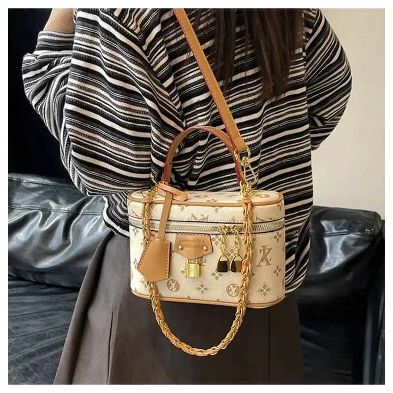 Minimalist Commuter Diaper Bag Women Elegant Designer Handbag Leather Crossbody Shoulder Purse Large Capacity Tote Messenger