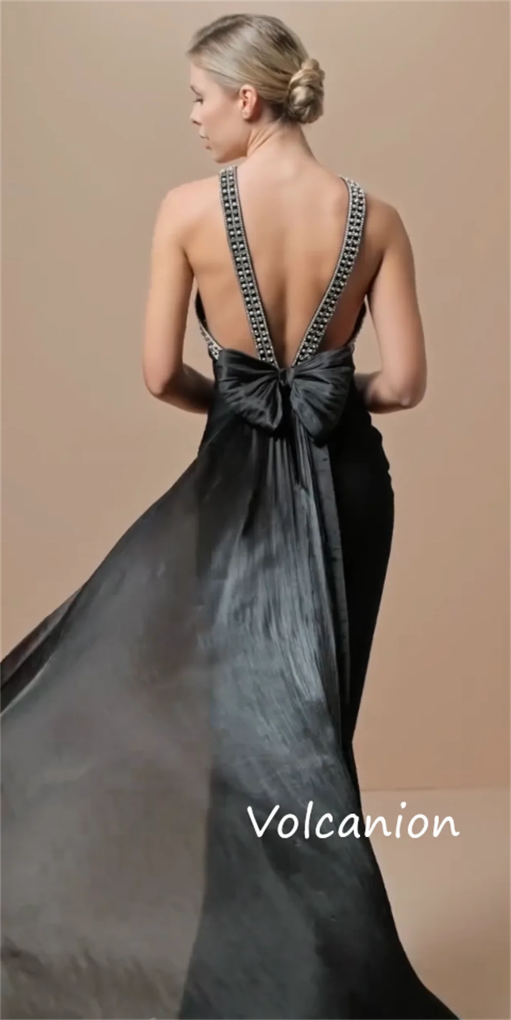 カスタマイズされたファッションジャージスパンコールトランペットホルターロングドレスオーダーメイドの機会モダンなスタイル絶妙な