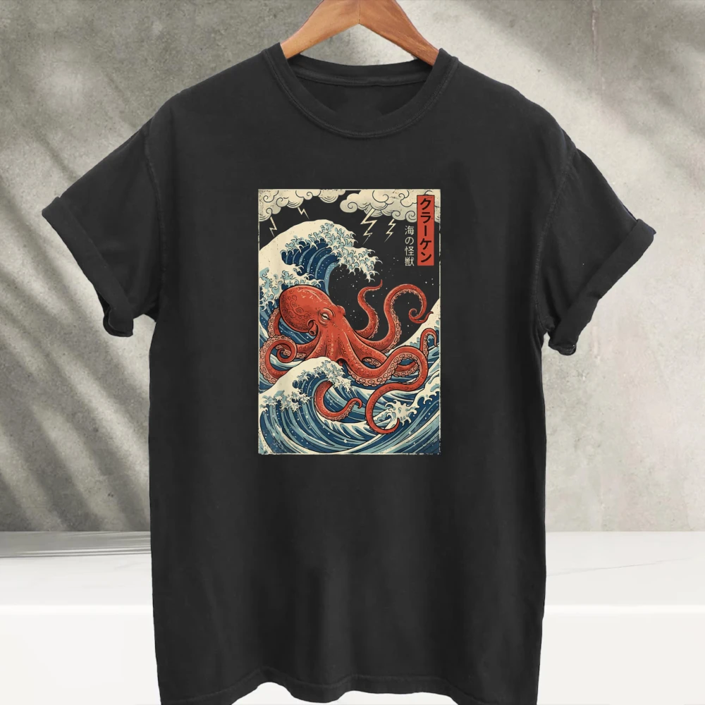 Japanese Ukiyo‑e Red Octopus Great Wave Graphic T‑Shirt Vintage Ocean Wave Sea Monster Kanagawa Art Print Soft Cotton Casual Tee