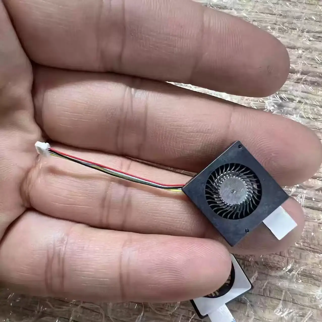 SLIDER 1703 Mikro-Lüfter 17x17x3mm DC 5V 0,225W Ultraflacher Zentrifugal-Kühler für VR AR Wearable Mini-Projektor
