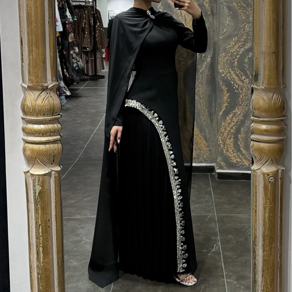 فساتين سهرة مستقيمة مخصصة بطول الأرض ورقبة عالية وأكمام طويلة فستان حفلات موضة كريستال بسيط فستان حفلات ثنيات