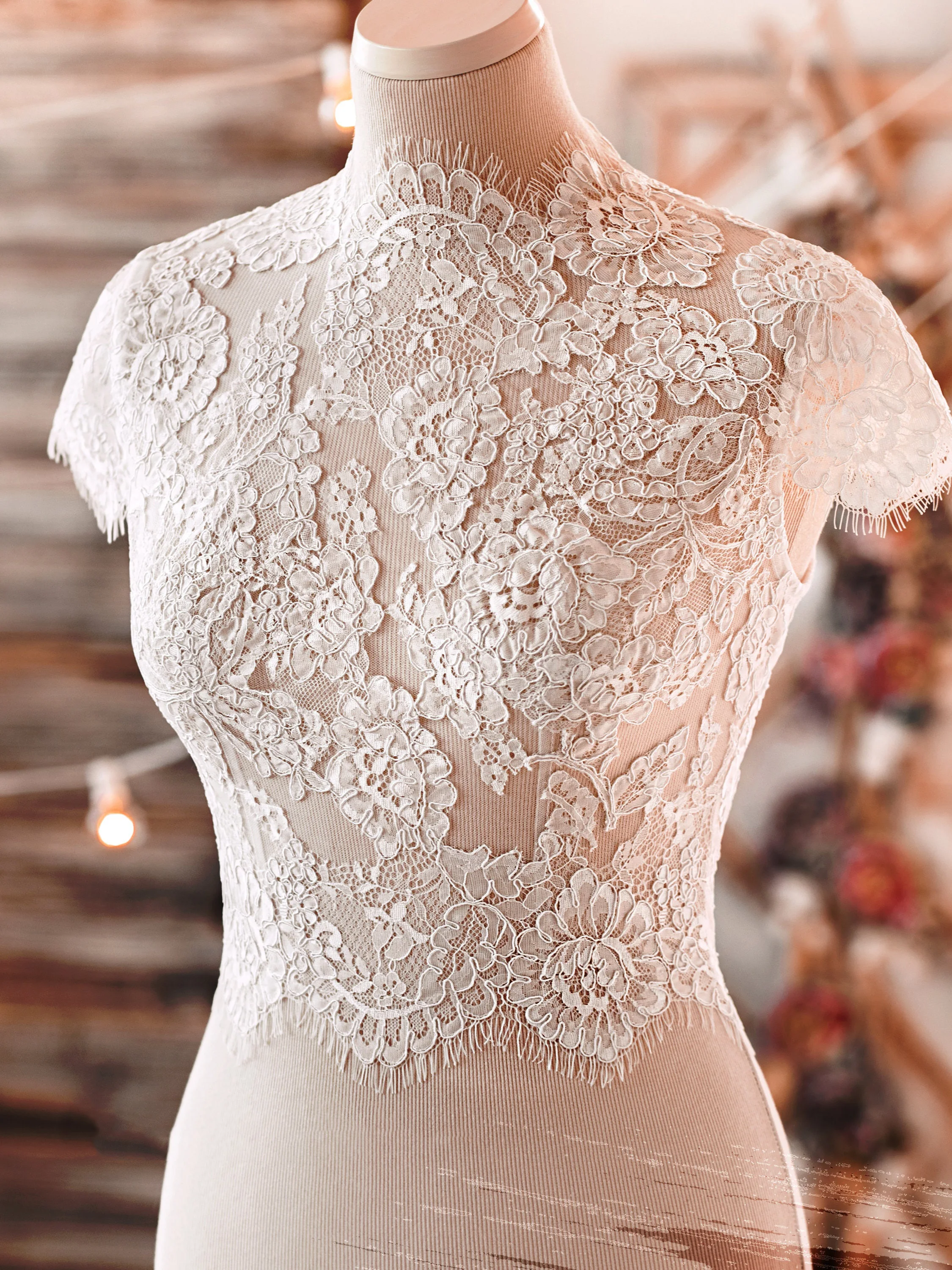 Boho Women Wedding Jackets Short Sleeve Lace Applique High Neck Back Button Bridal Wear Wraps Accessories Customized