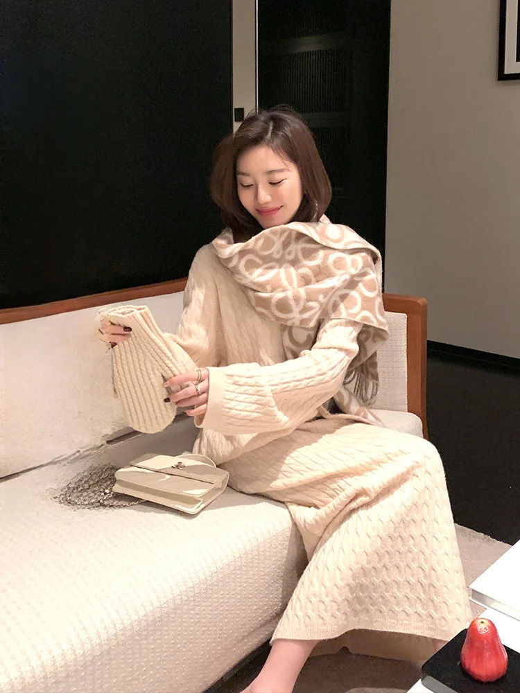 

LR Cheeseandkisses 26-Piece Woolen Knitted Set Lazy Twisted Two-Piece Suit for Women Warm Cozy Winter Fashion Ensemble