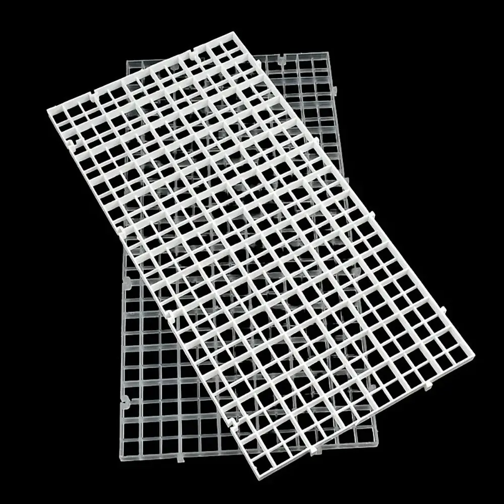 1Pcs Multifunctional Isolation Grid Board 30x30cm Plastic Undergravel Bottom Plate Tray Black White Seperator Divider Board Net