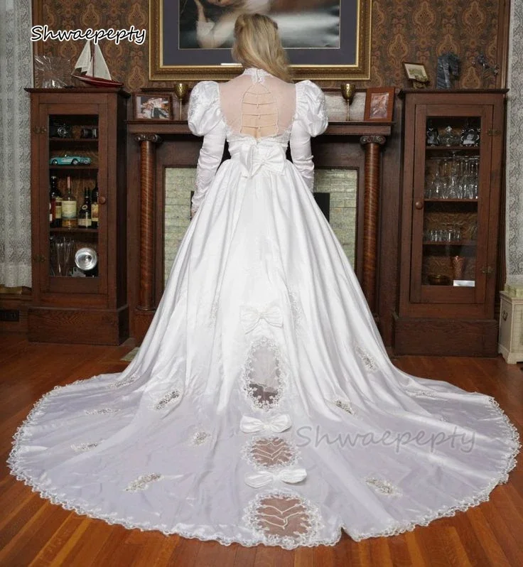 Vintage Puff Long Sleeves Wedding Dresses Illusion Jewel Neck Open Back Bow White A Line Satin Bridal Gowns Customized