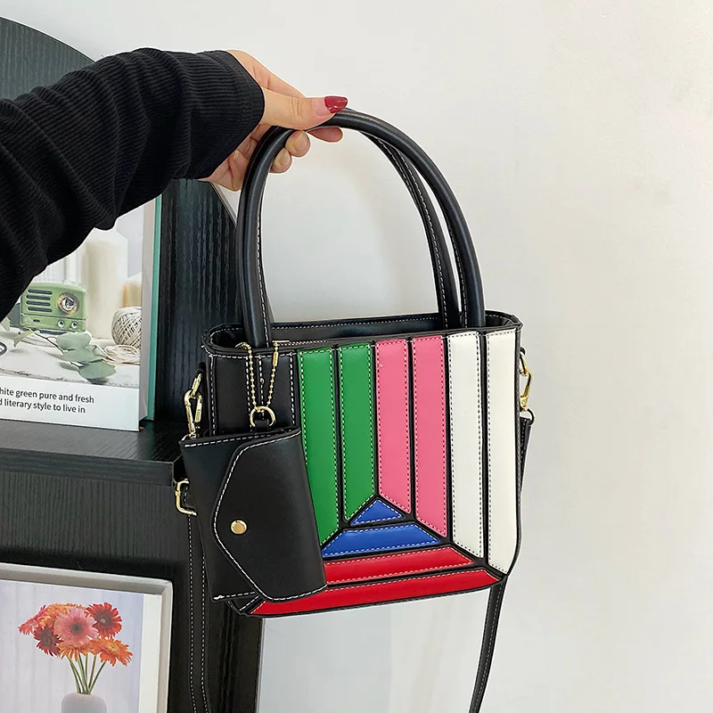 

Модный кошелек с цветными блоками 2025 года, женская сумка через плечо из морщинистой кожи, многосторонний клатч через плечо и портативный клатч, модный аксессуар