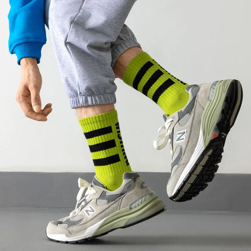 

Mens Running Socks Harajuku Winter New Text Men's Mid-Calf Three Bars Skate Socks Japanese Trendy Light Sports Frisbee Socks