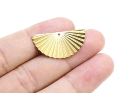 20pcs Half Round Earring Charms,  Wavy Brass Findings, 28.5x14.3mm, Semi Circle Pendant, Jewelry Making R2316