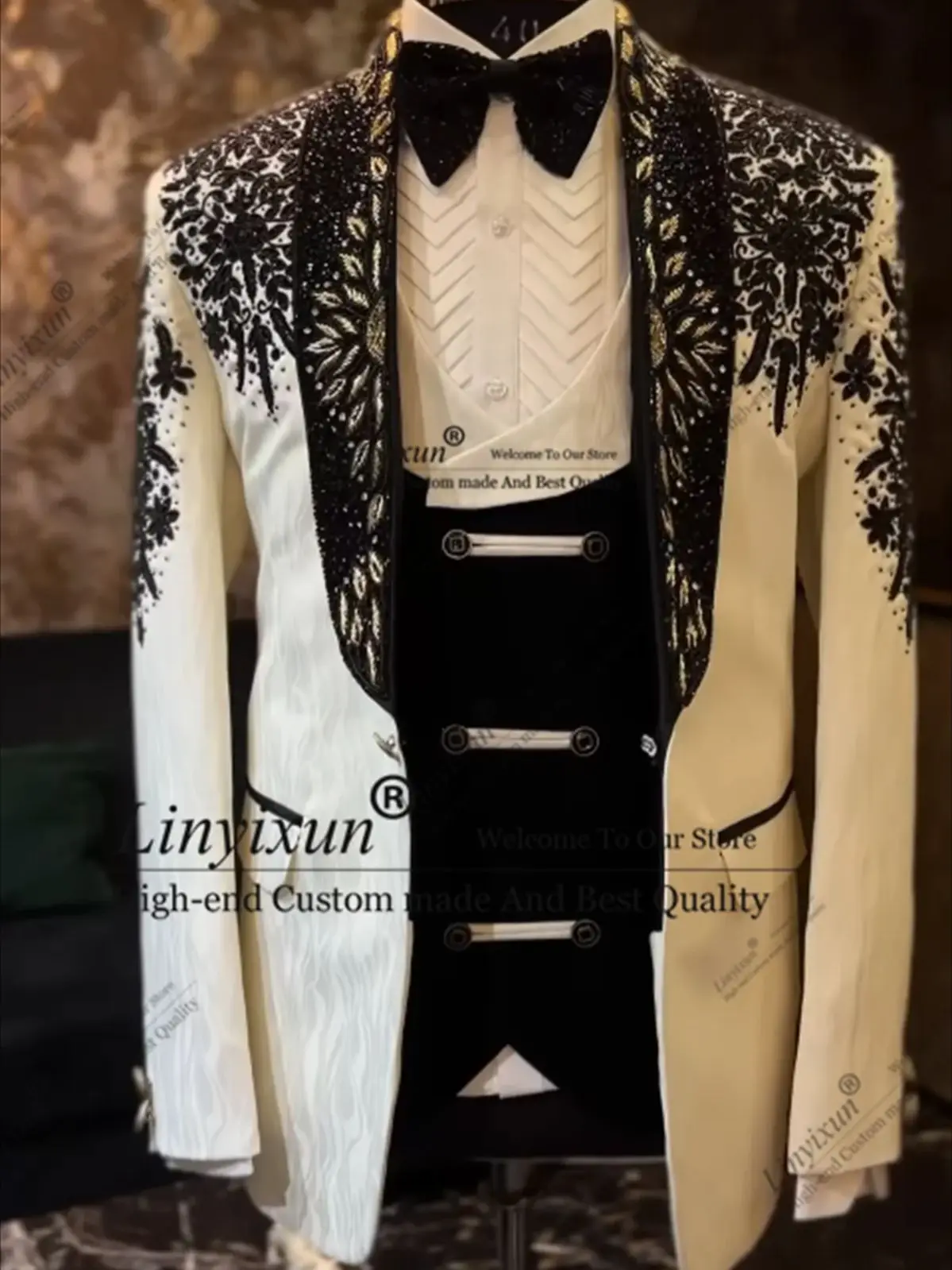 

Elegent Stunning Bead Crystal Men Suit Groom Wedding Tuxedo 3 Pieces Sets Male Prom Blazer Customized trajes para hombre