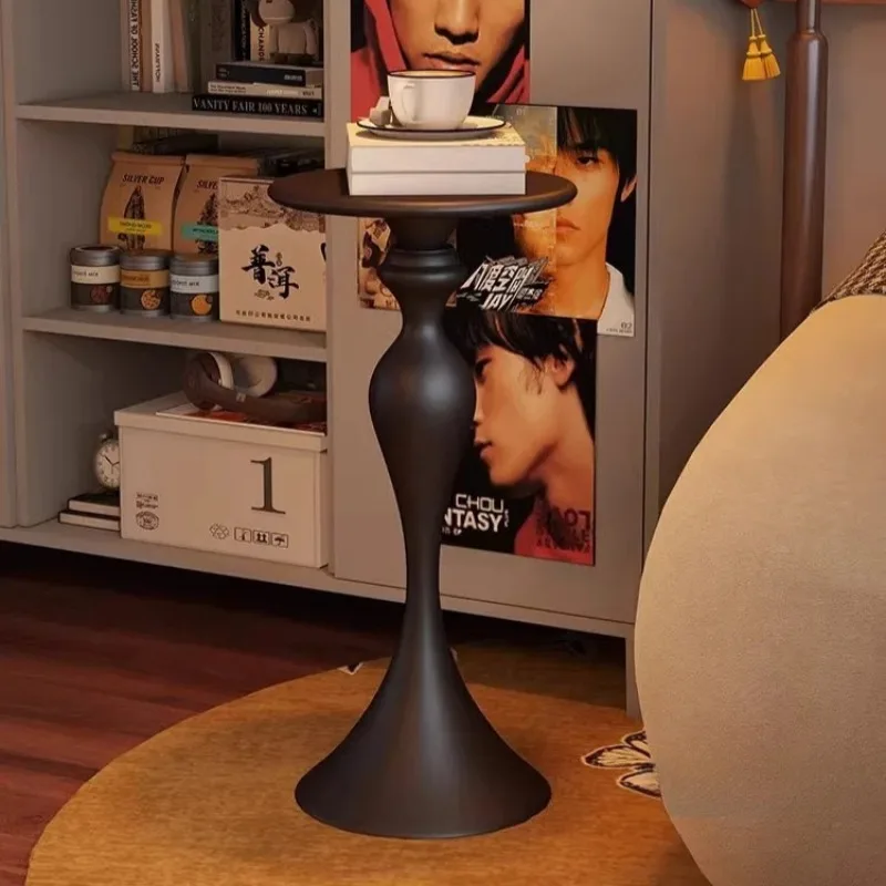 Table d'appoint Vintage française, meuble de chevet avec cadre en métal, Table d'appoint américaine du milieu du siècle pour salon ou étagère d'angle basse