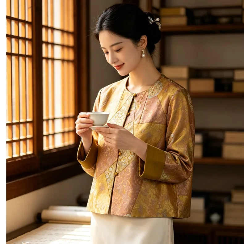 Romantic Chinese Style Long Sleeve Embroidered Heavy Work round Neck Improved Traditional Coat for Women Winter Wedding