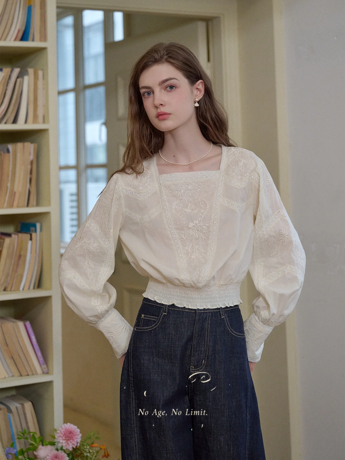 

SimpleRetro White Chamomile 60, хлопковый женский кружевной топ с тяжелой вышивкой, модный универсальный свободный крой, длинный све