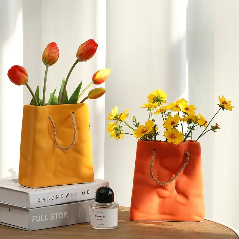 

1Pcs Nordic Creative Shopping Basket ceramic Vase Bag Decoration Simple Dried Flower Arrangement Vase Table Decoration