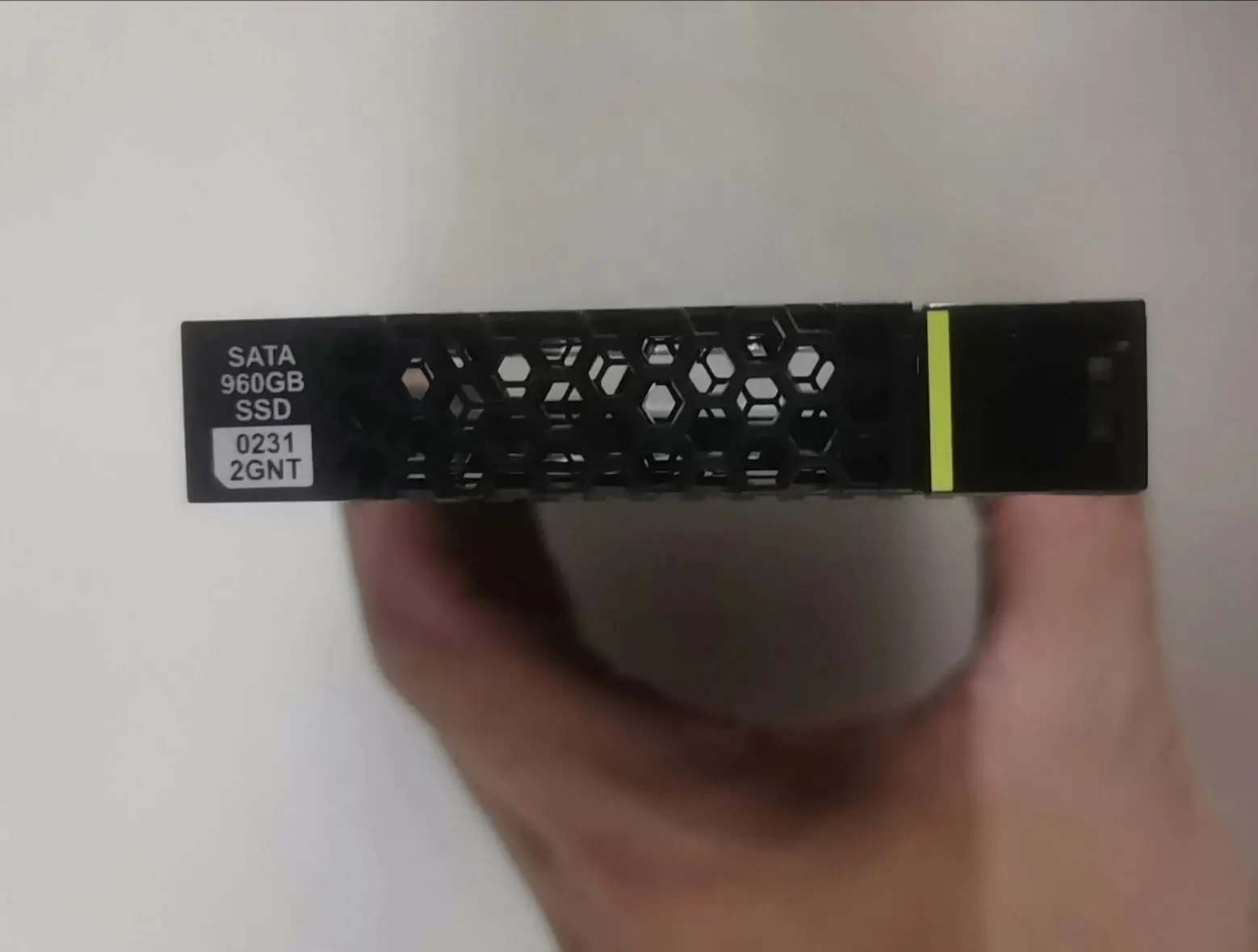 

For 02312GNT 960G SATA SSD 2.5-inch RH5885 V5 RH2288H V3 Solid State Drive