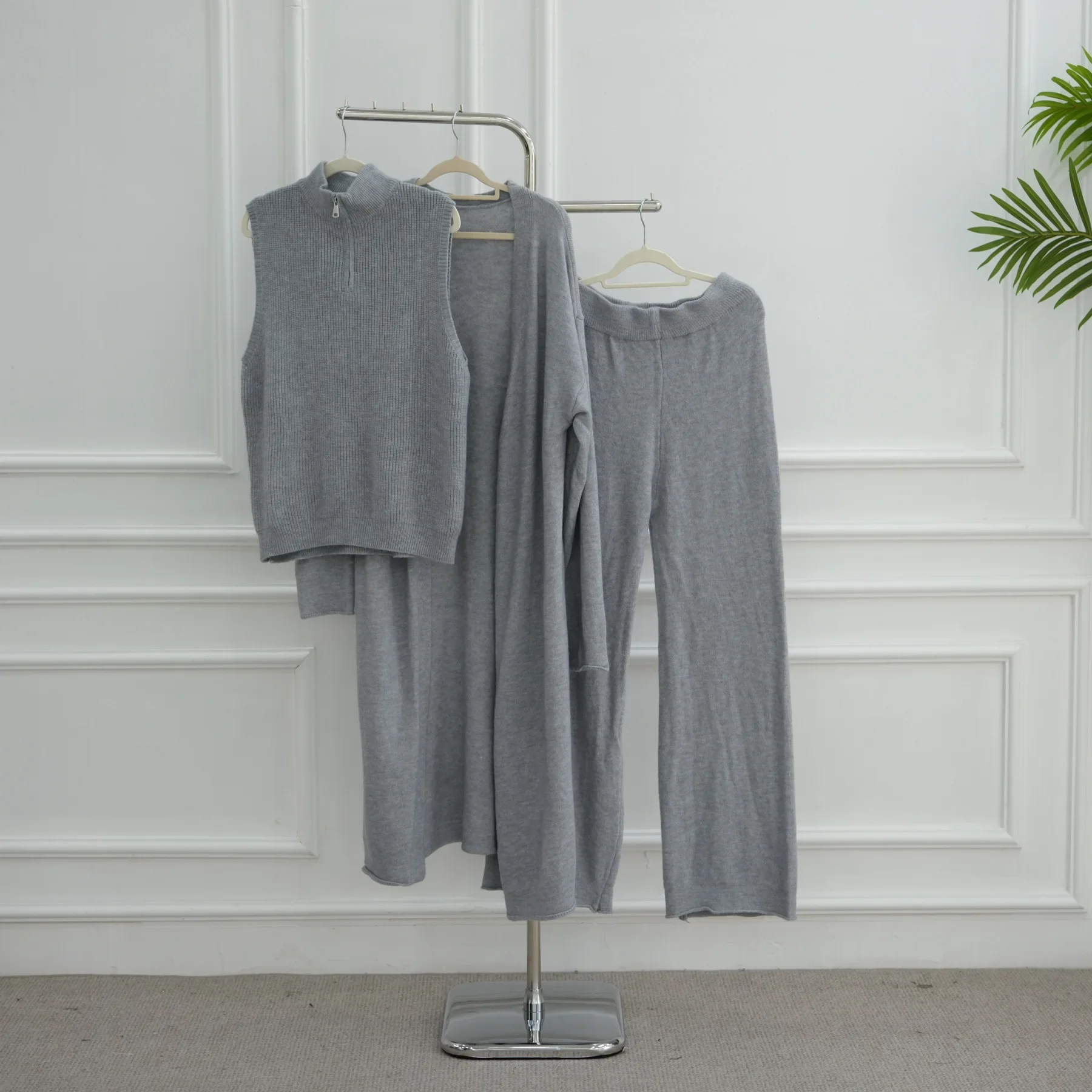 

Комплект из 3 предметов: женский мусульманский свитер, вязаный длинный кардиган, брюки, платье, дубайская абайя, турецкий кафтан, женские мусульманские наряды