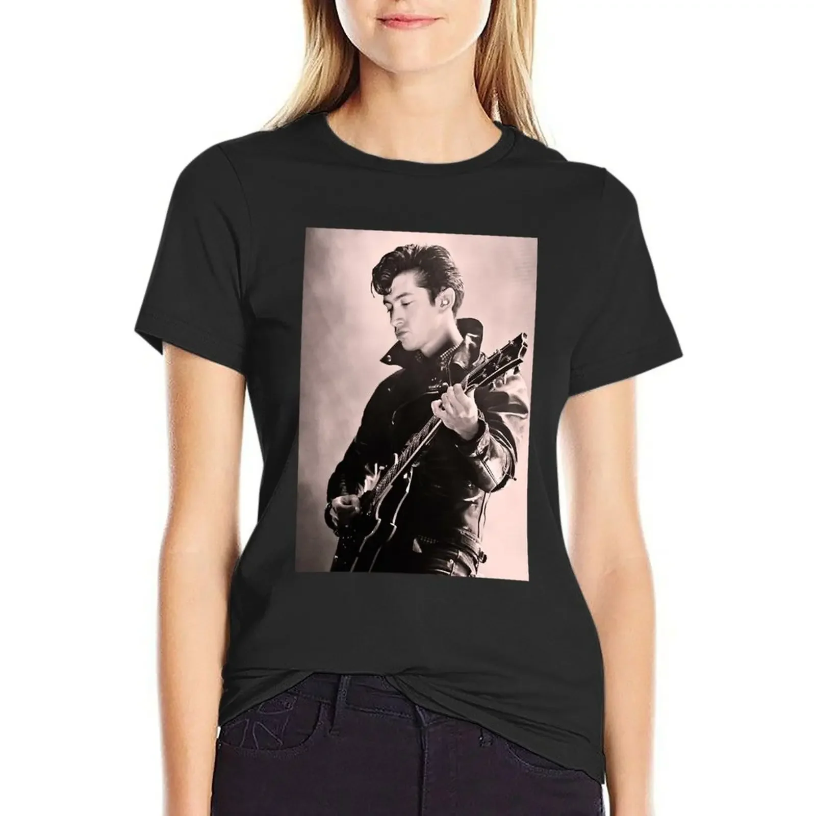 

Men Women Brown Alex Stars Beautiful Model Funny Men Fan T-Shirt tees sports fans Aesthetic clothing tops for Women