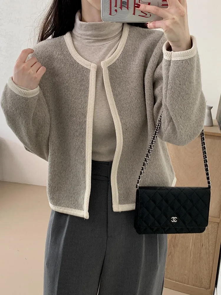 Chic Autunno Inverno ort Cardigan di lana Pendolarismo da donna Versatile design vintage Sensation Capispalla Fem Riduzione dell'età