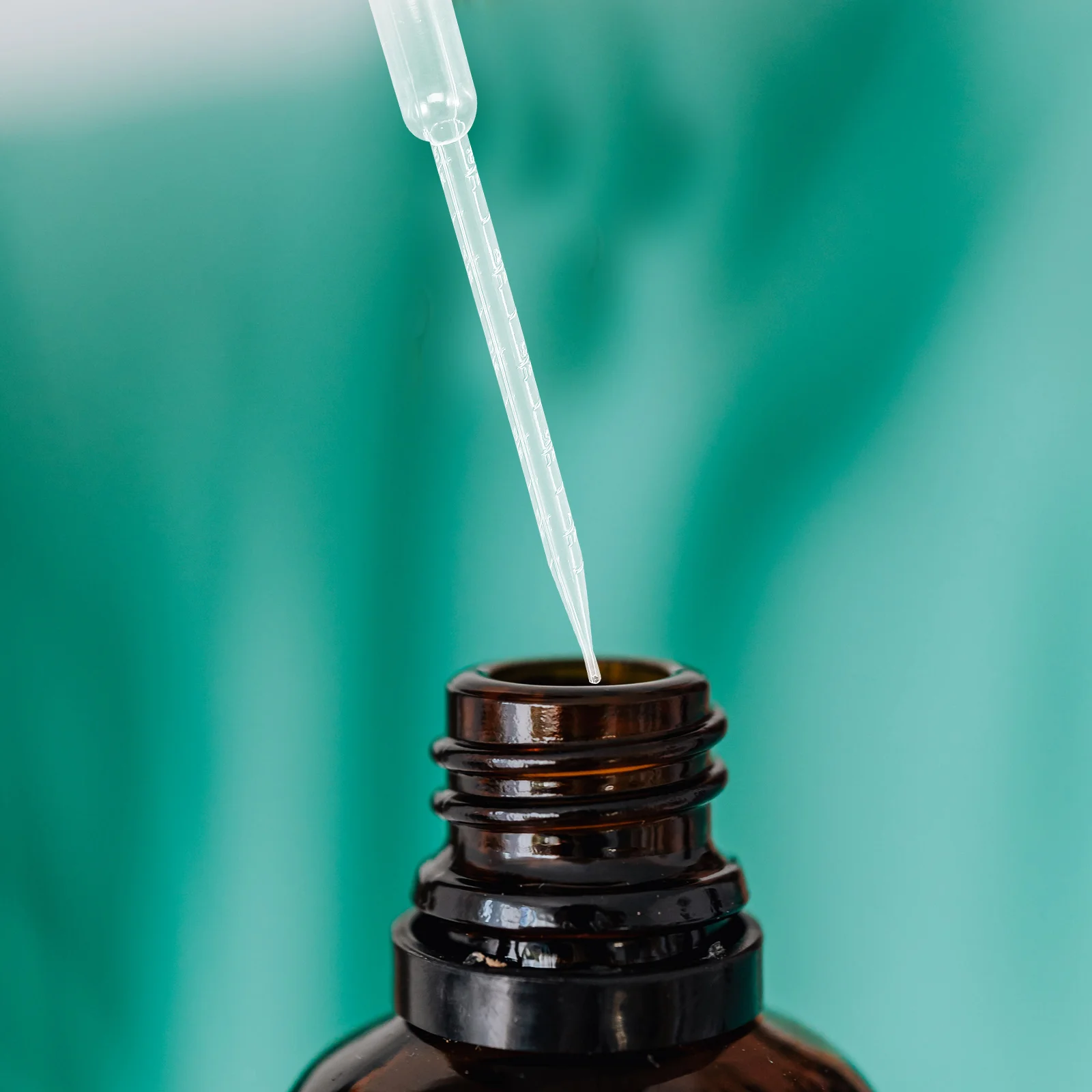 

100Pcs Plastic Droppers Pipettes Clear Calibrated Disposable Liquid Transfer for Laboratory Use Pipettes Dropper