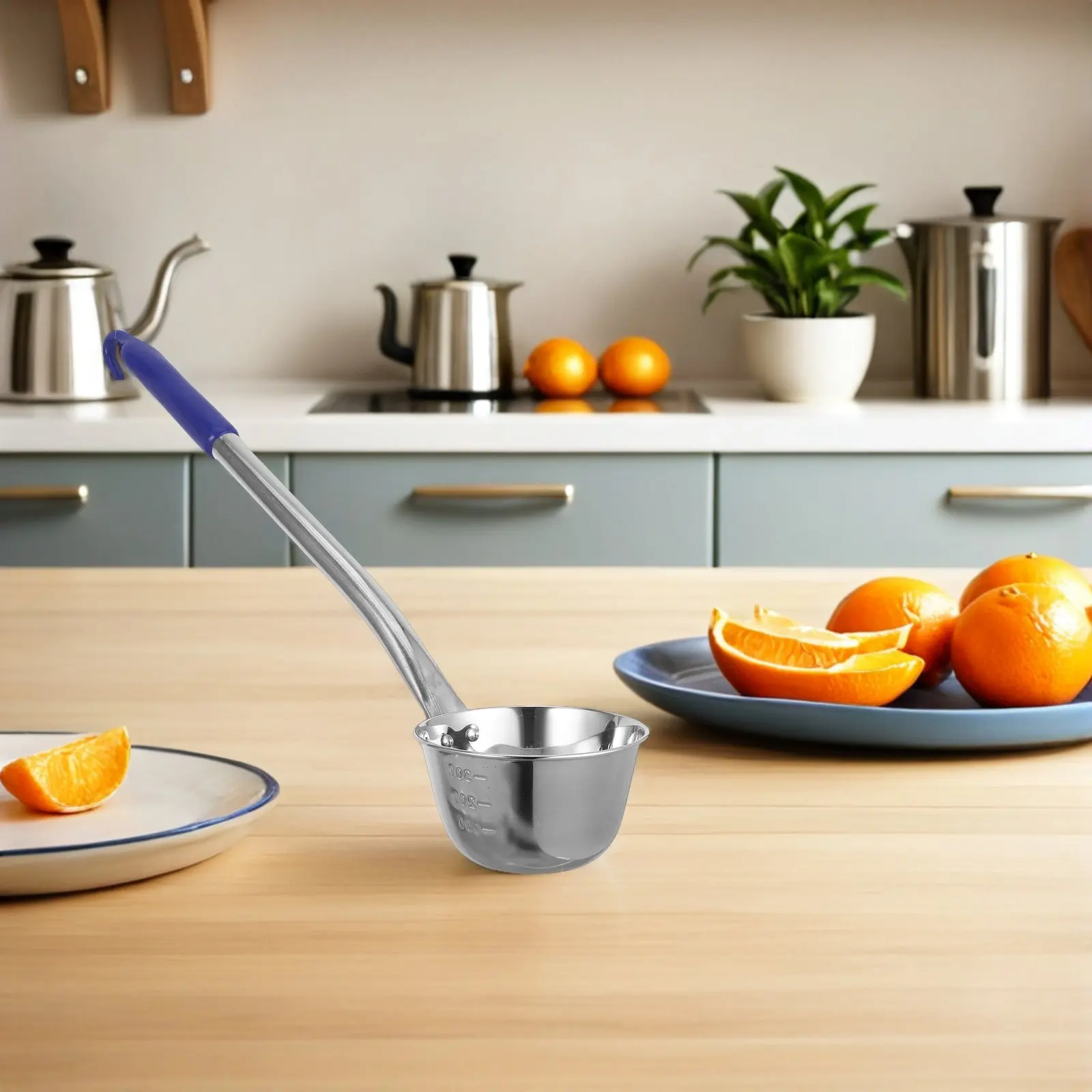 Long Handle Water Scoop Stainless Steel Dipper 600Ml Seamless Bath Scoop Soup Ladle Kitchen Water Spoon Drip-Free Pouring