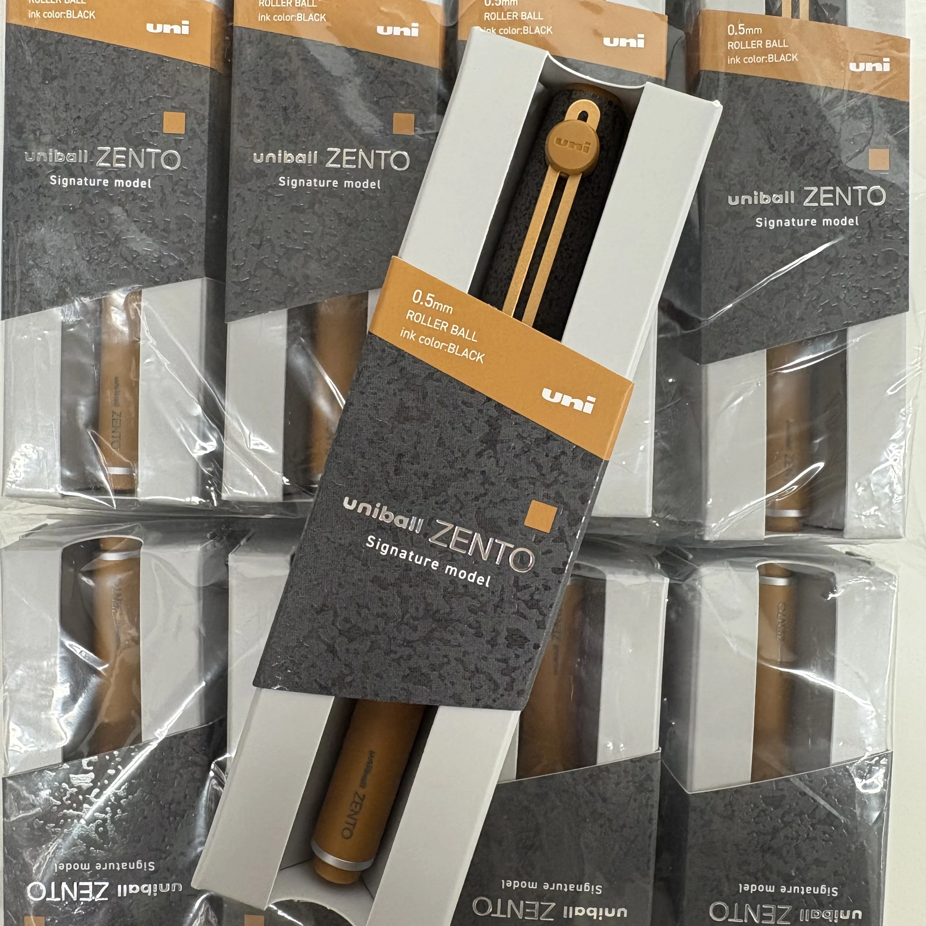 Latest Model ZENTO Gel Pen Luxury Japan UNI Ball Pen 0.38/0.5/0.7 Brown Pocket Pens Japanese Stationery Office Personal Gift