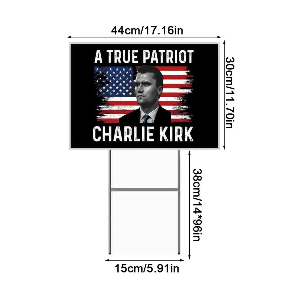حصة معدنية مزدوجة الجوانب من True Patriot Charlie Kirk Justice Logo فناء لافتات معدنية لإدخال بطاقة الحديقة الخارجية