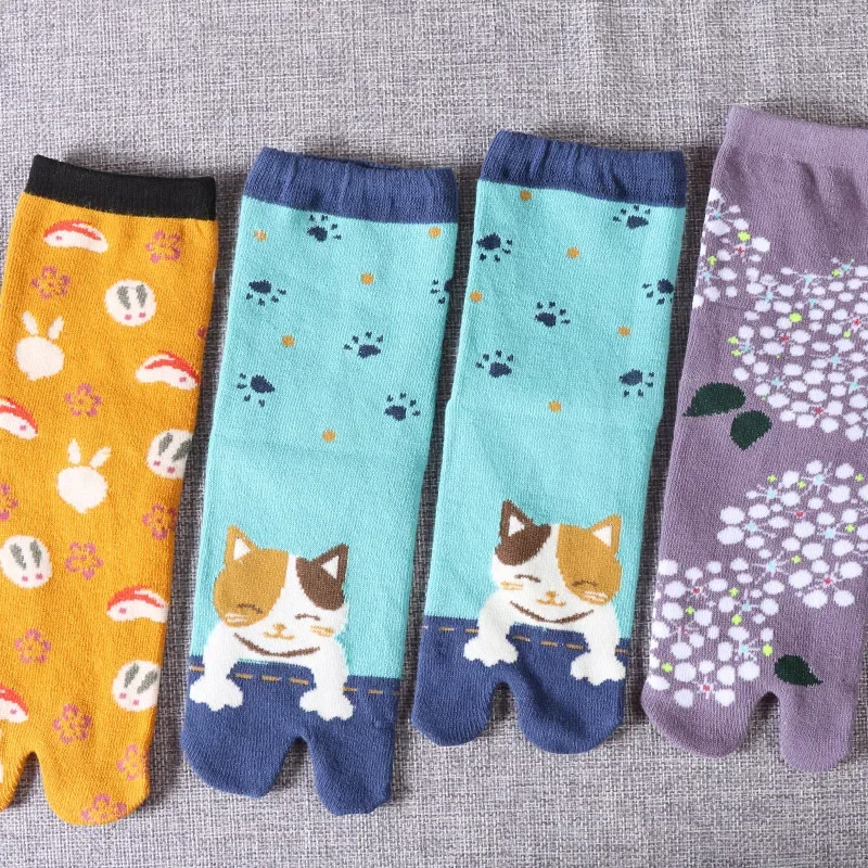 5 Pairs Two Toe Socks Women Split Toe Cotton Socks Middle Tube Autumn Kawaii Cartoon Ankle Socks