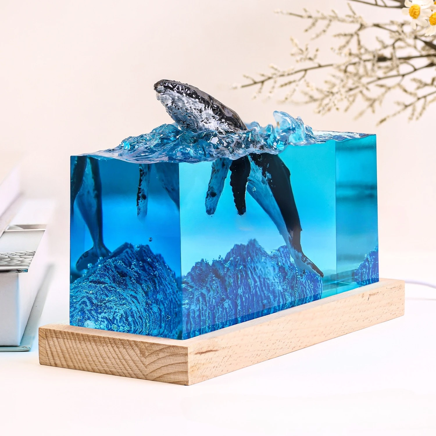

Humpback Whale Ocean Iceberg Micro Landscape Atmosphere Light Creative Birthday Gift Healing Desktop Ornament