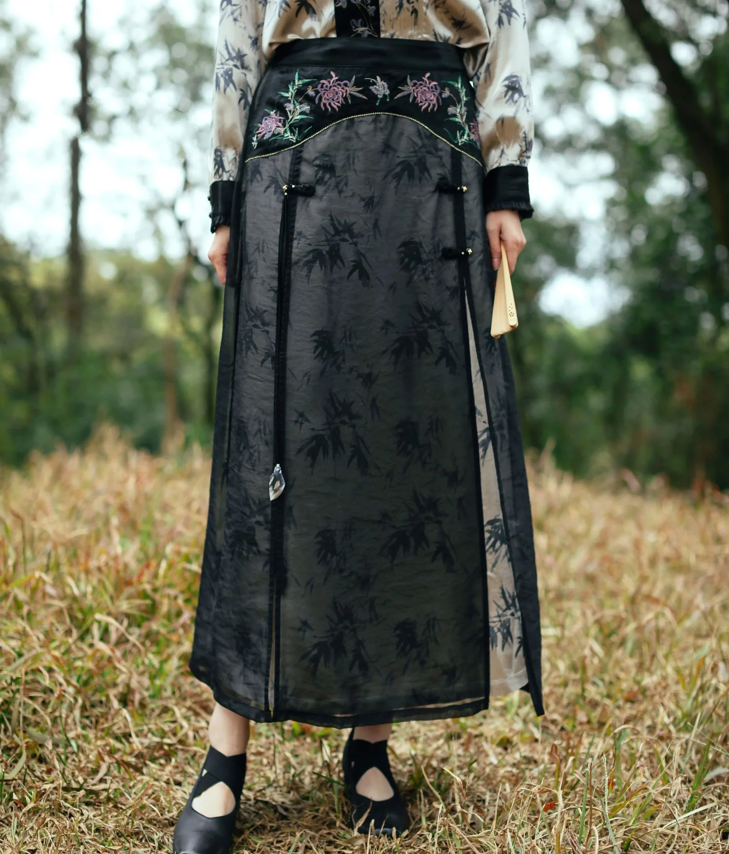 Vintage black skirt 100% Acetate national style embroidered skirt elastic waist slit A-line skirt original lace long skirt