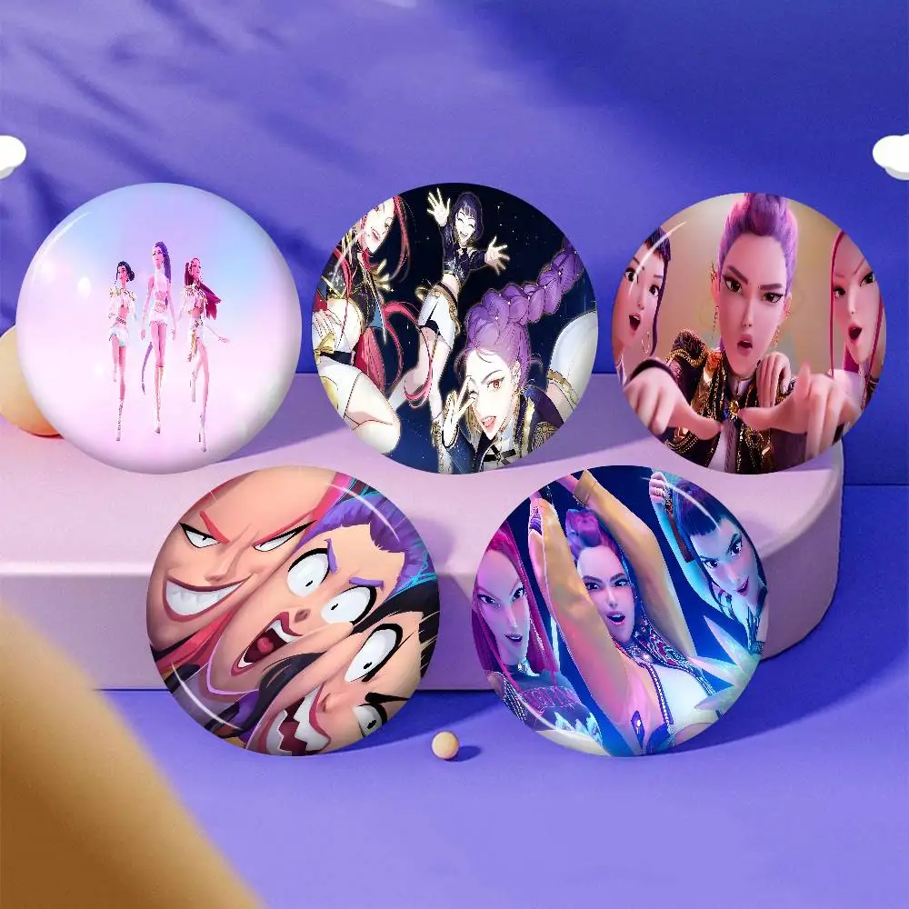 Kpop D-demon Hunters الإبداعية دبابيس مضحك جولة المفاجئة في بروش شارة ظهره قبعة اكسسوارات مجوهرات هدايا لصديق