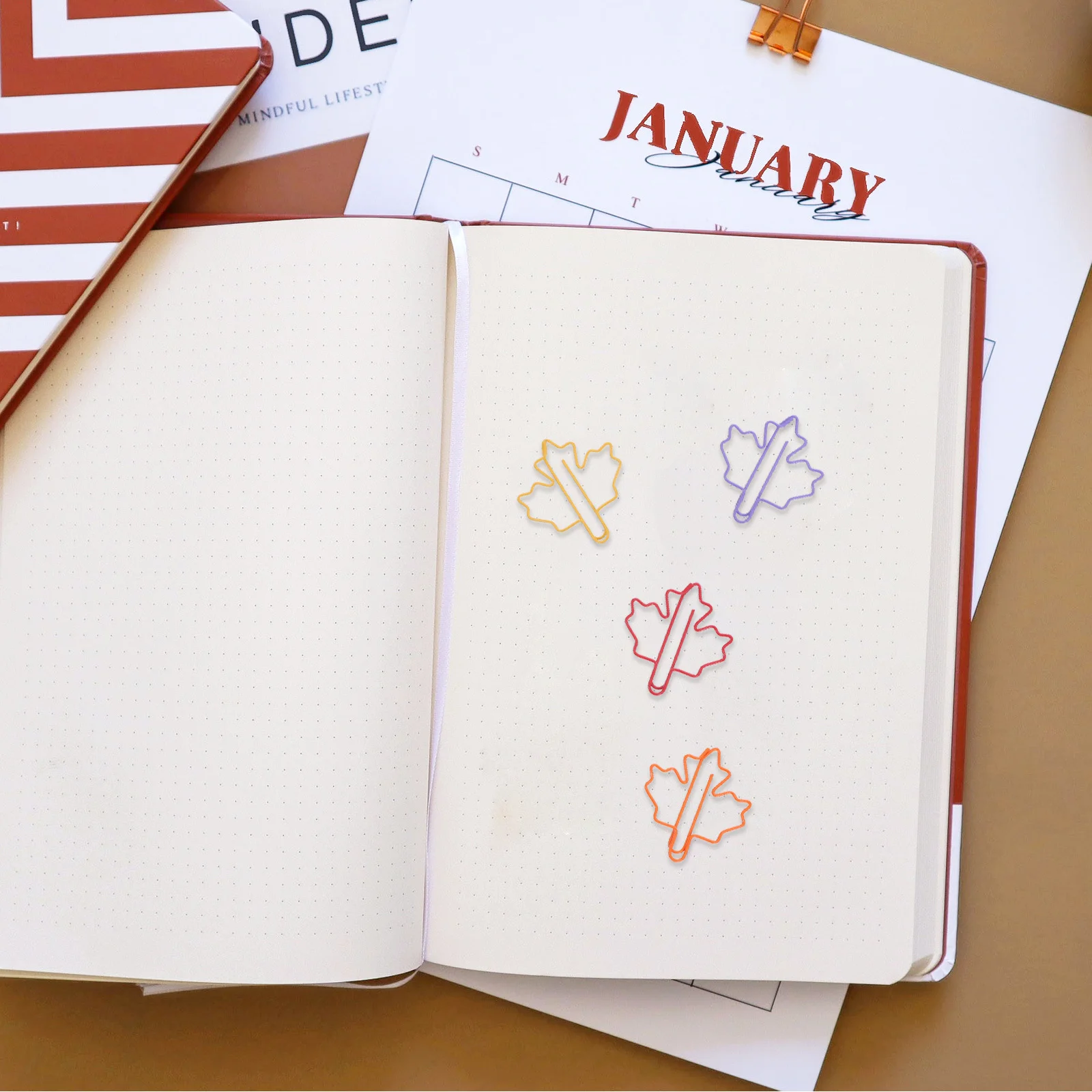 

100Pcs Cute Colorful Maple Leaf Paper Clips Metal Binder Clips for Office School Home Craft Bookmark Planner Desk Supplies