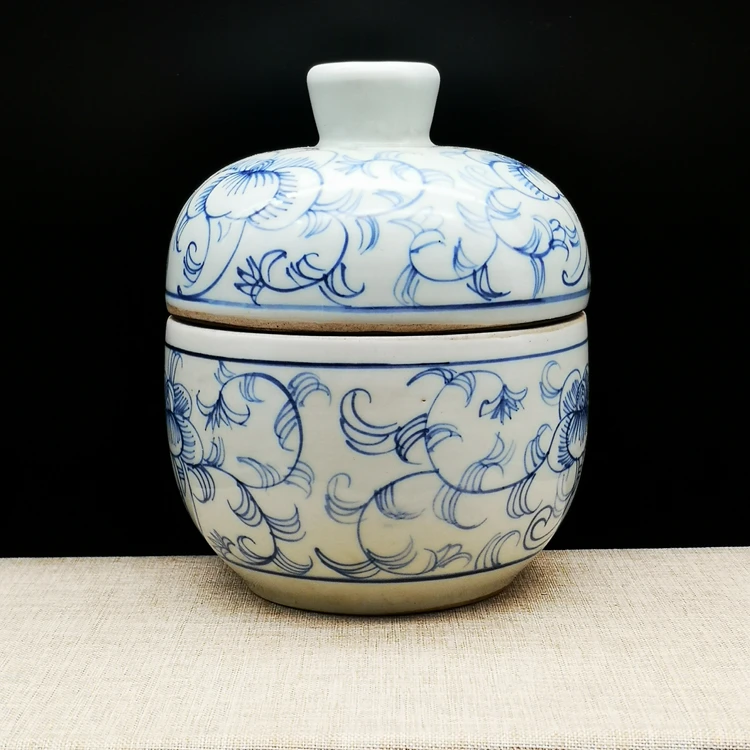 

Chinese Qing Blue and White Porcelain Lotus Pattern Pot Tea Caddy 4.72 inch