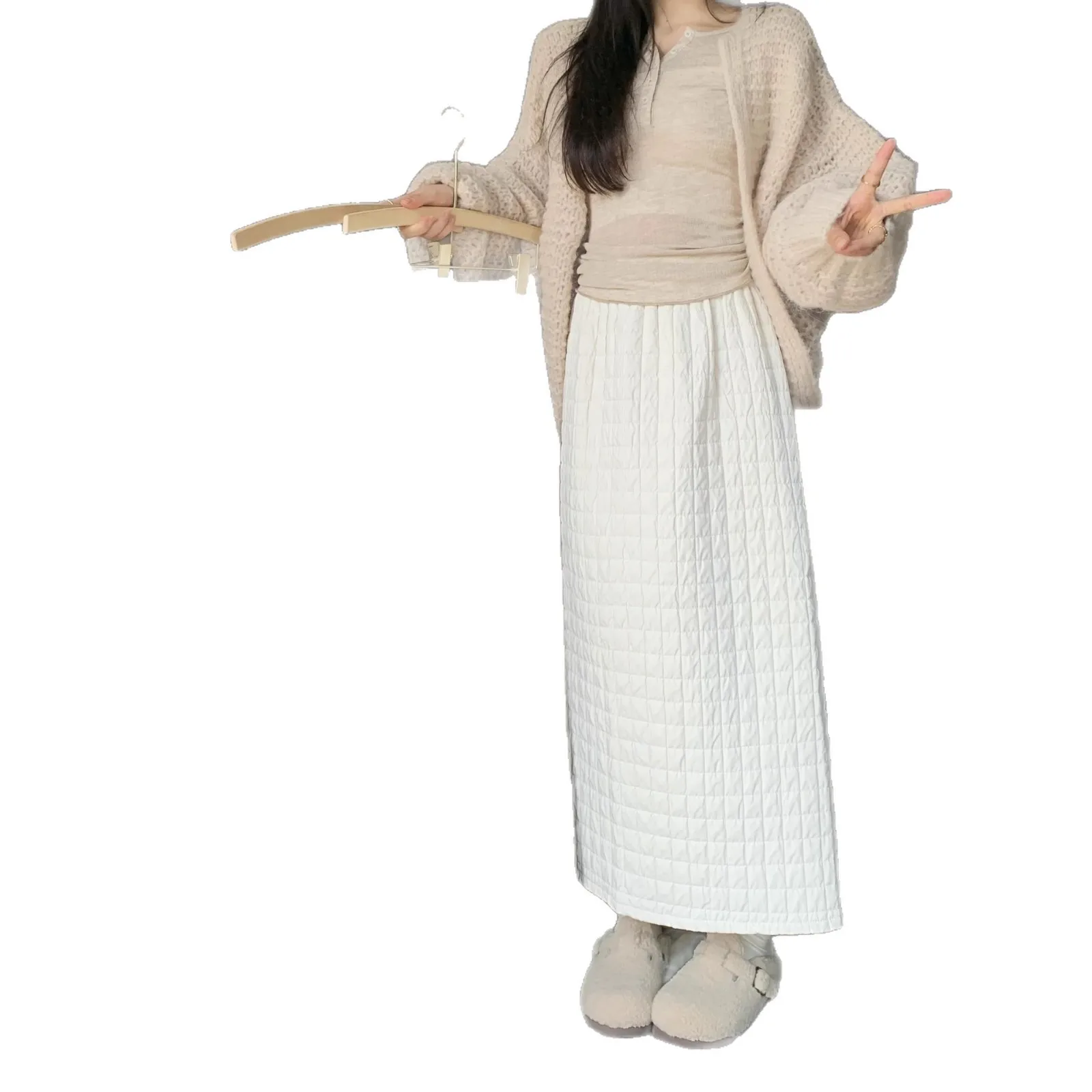 Korean style plaid design half length skirt for women in autumn 2025 new high waist slimming loose straight tube long skirt