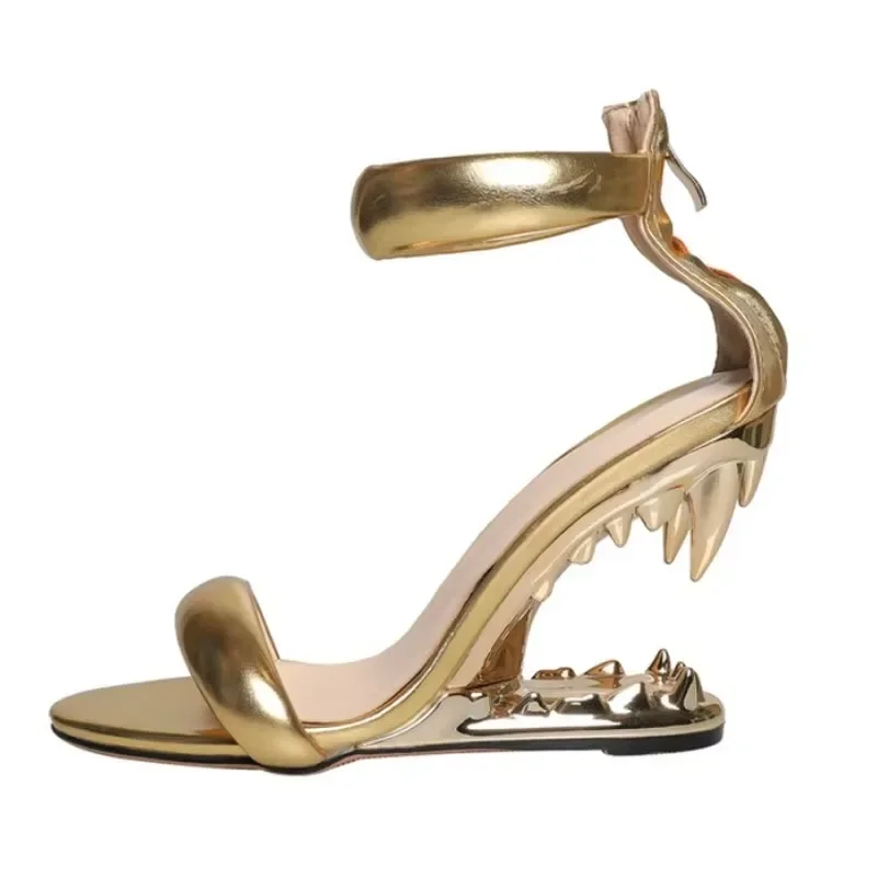 

Brand Gold Strange Tiger Teeth Slope Heel Sandals New Women's Back Zipper Simple Dress Banquet Designer Women Shoes Size 34-44