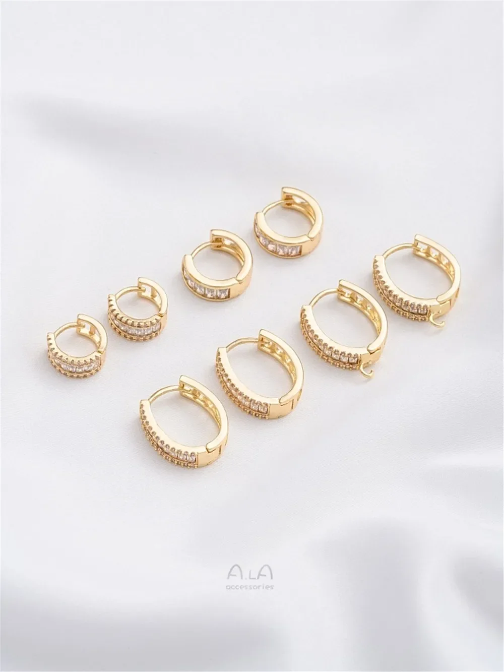 

14K Gold-Color Micro-set Zirconia Round Earrings, Oval Pear-shaped Earrings, Gold Luxury Earrings E341