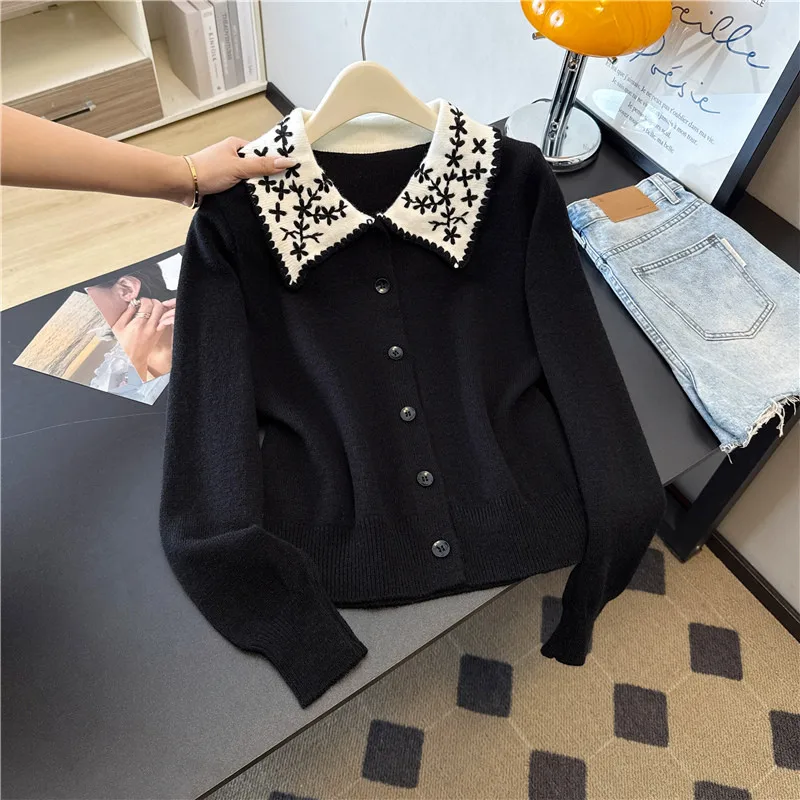 

Черный короткий вязаный свитер, женский кардиган, куртка, модная цветочная вышивка, контрастный цвет, лацкан, длинный рукав, женский трикотаж